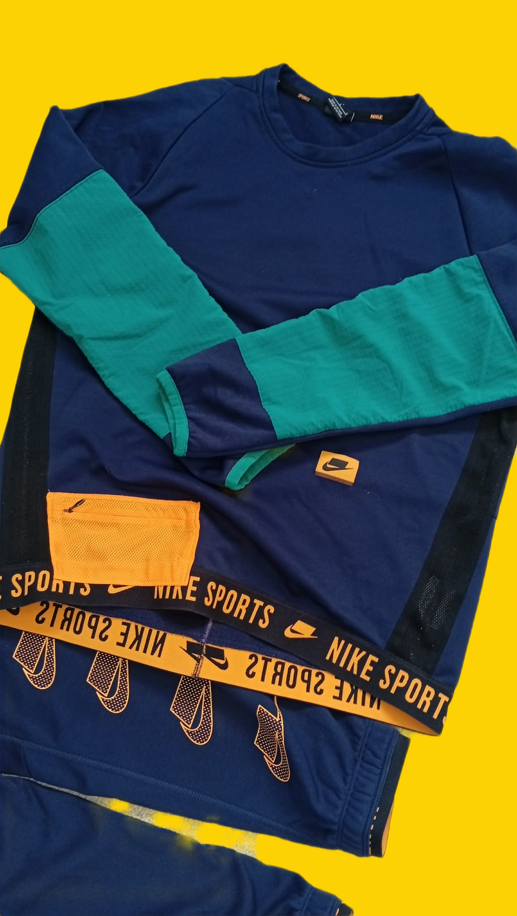 Wild Run Full Tracksuit - Medium/Large
